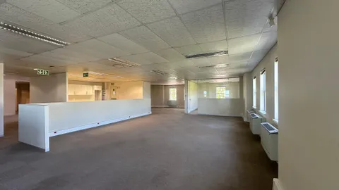 WhatsApp Image 2025-11-27 at 09.30.12 (20).